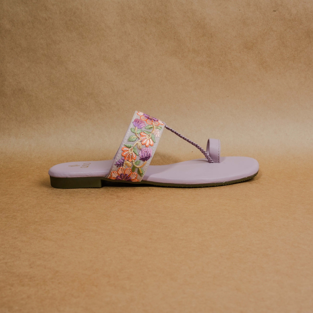 QAVO - The Fiore Floral Embroidered Toe-Loop Sandals