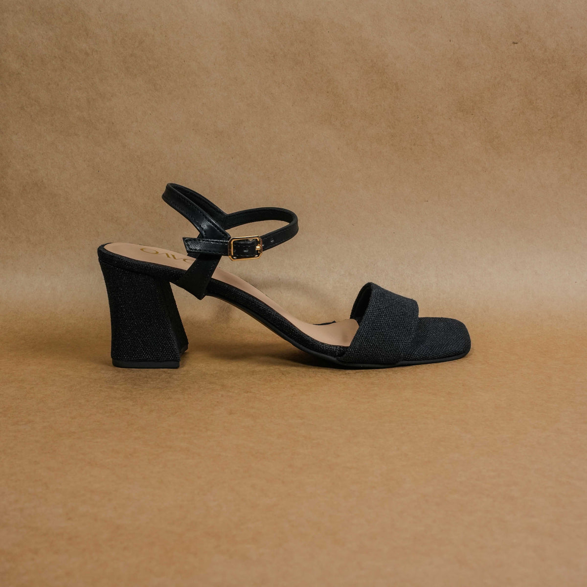 QAVO - The Aurelia Textured Sandals
