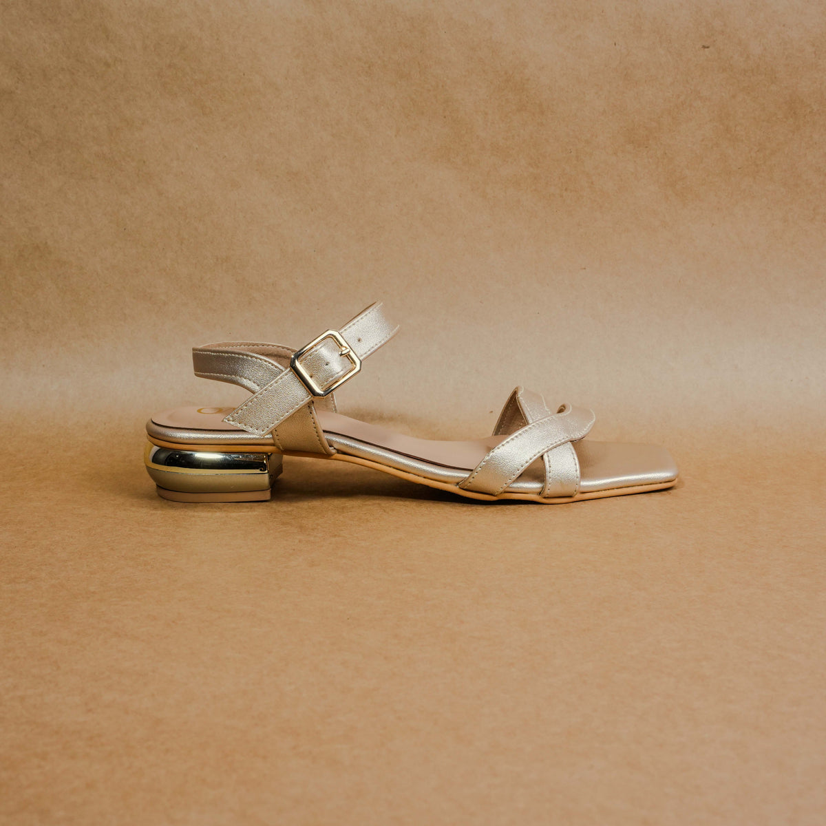 QAVO - The Elara Metallic Sandals