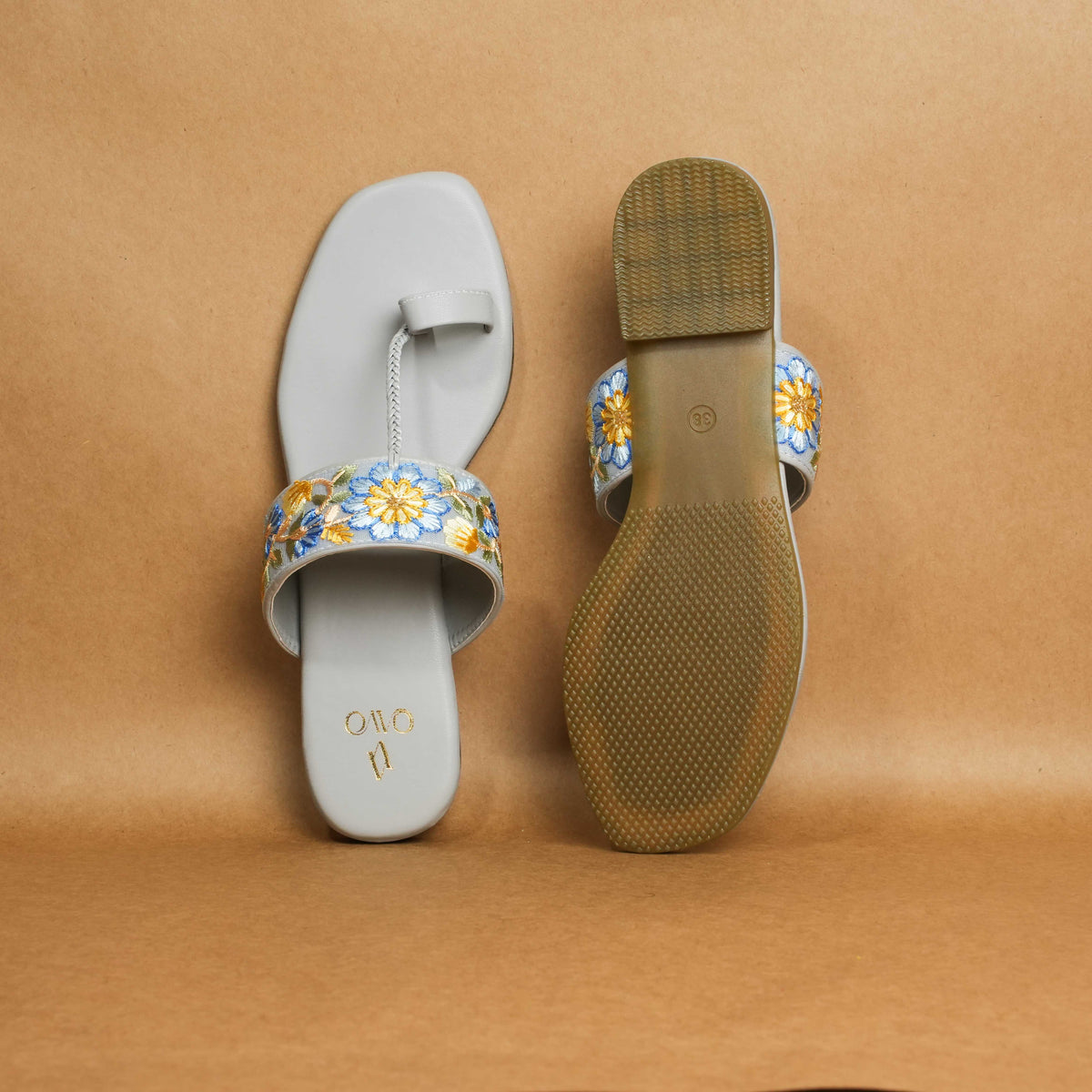QAVO - The Fiore Floral Embroidered Toe-Loop Sandals