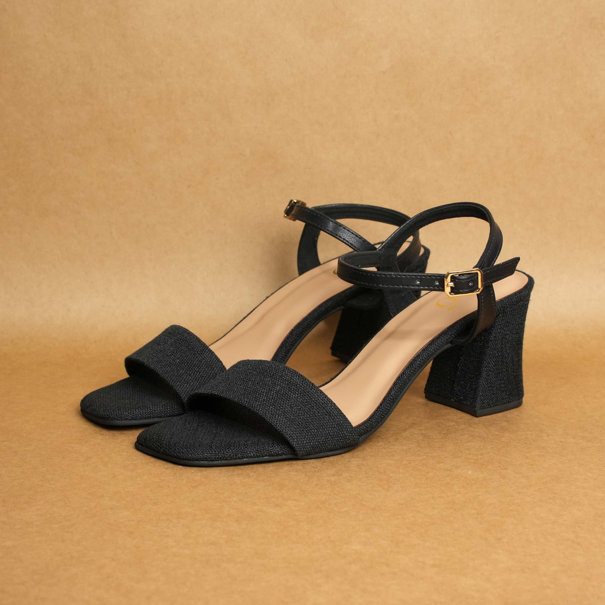 QAVO - The Aurelia Textured Sandals