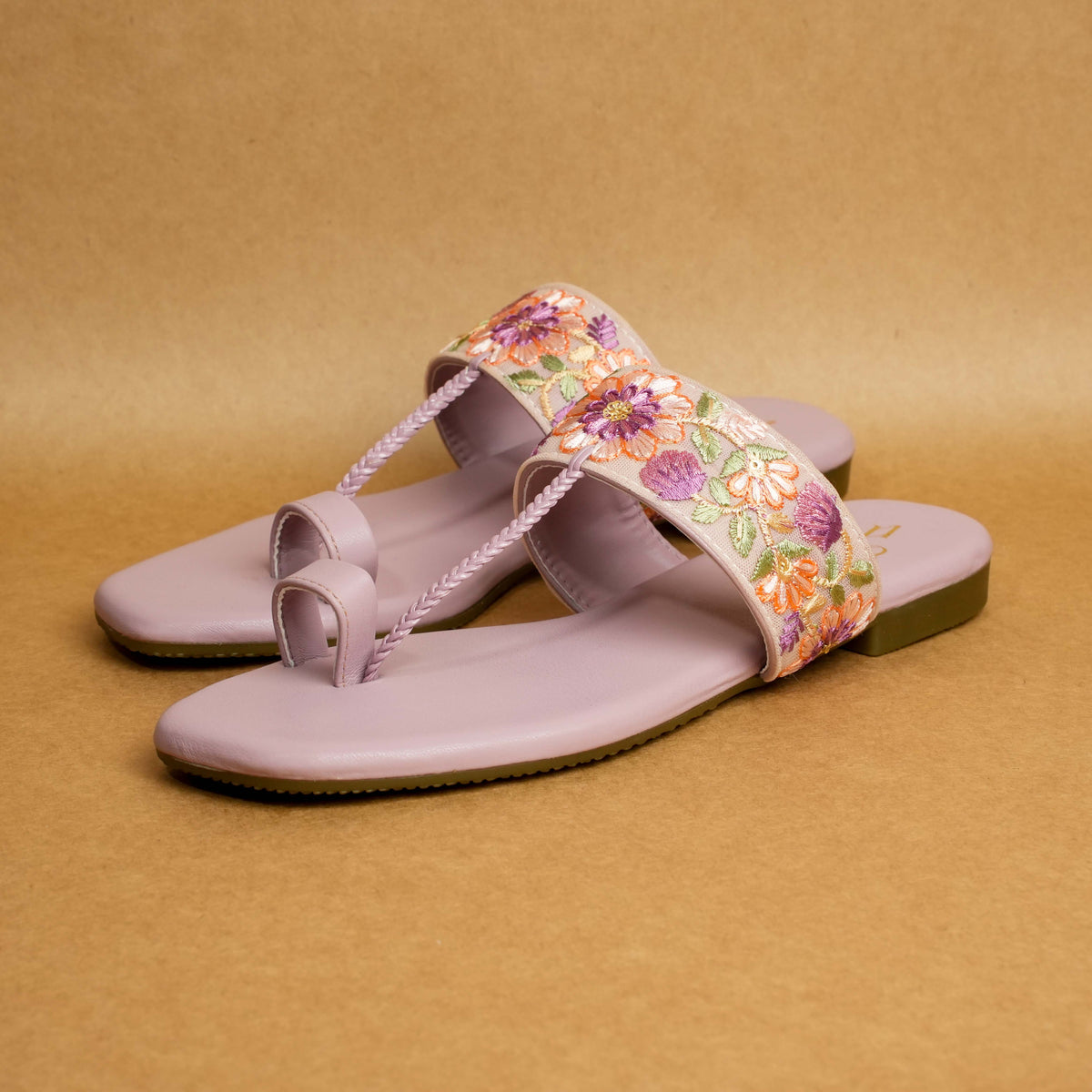 QAVO - The Fiore Floral Embroidered Toe-Loop Sandals