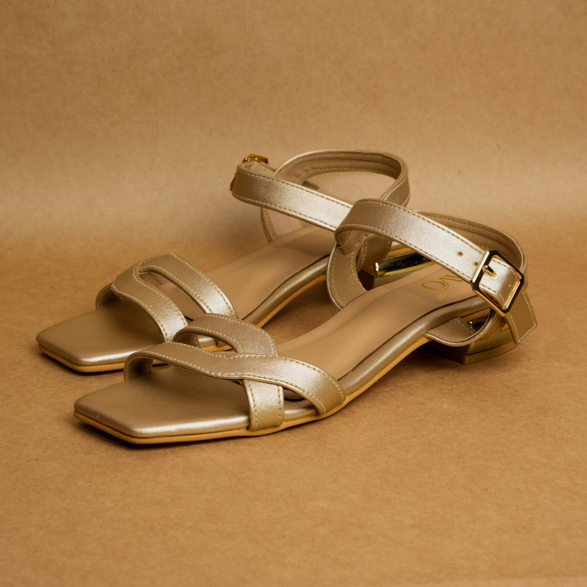 QAVO - The Elara Metallic Sandals