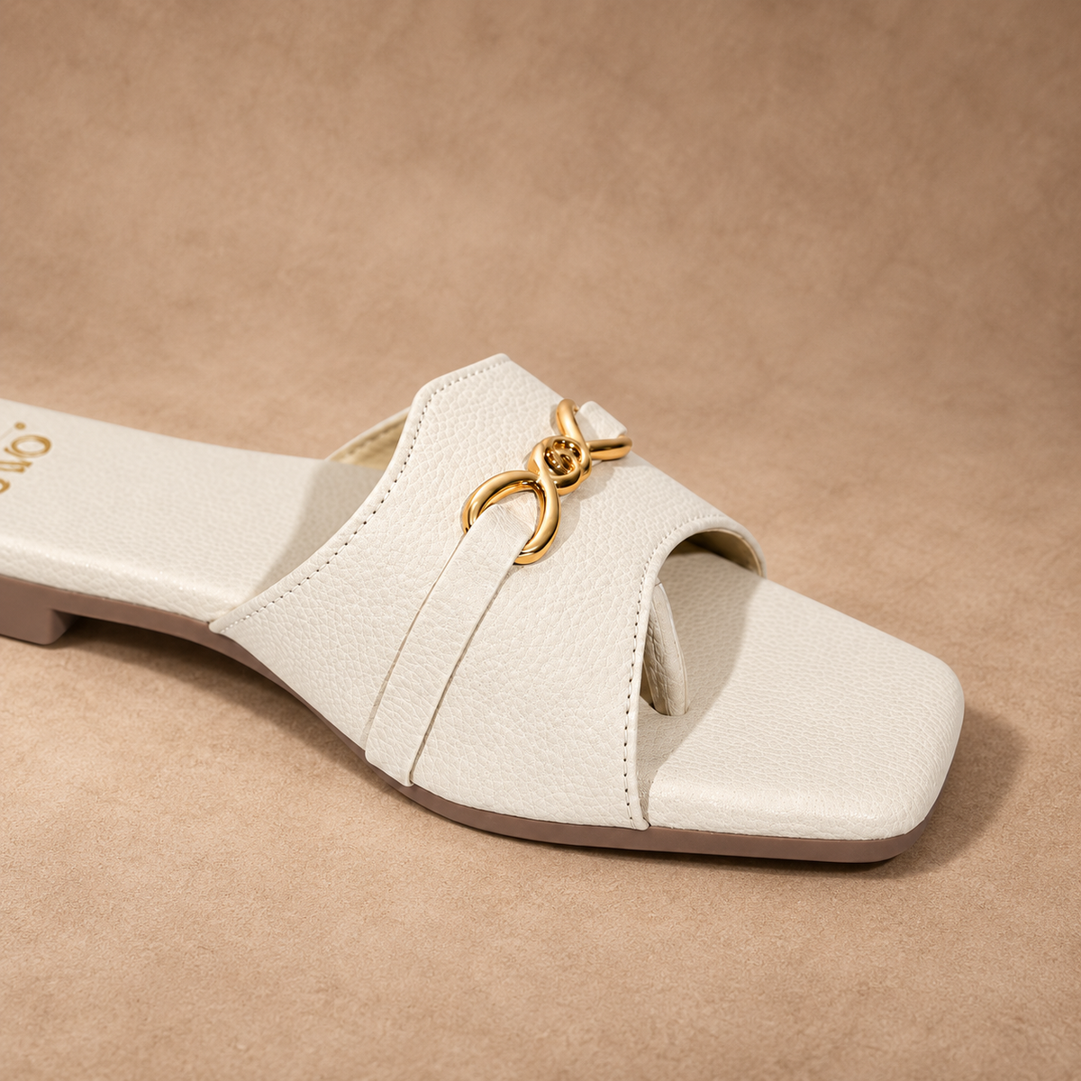 QAVO - The Celeste Gold-Knot Flats